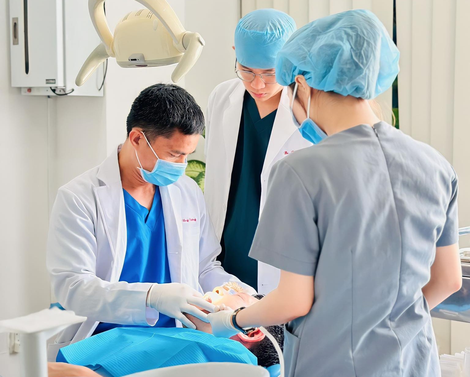 tham-kham-va-chan-doan