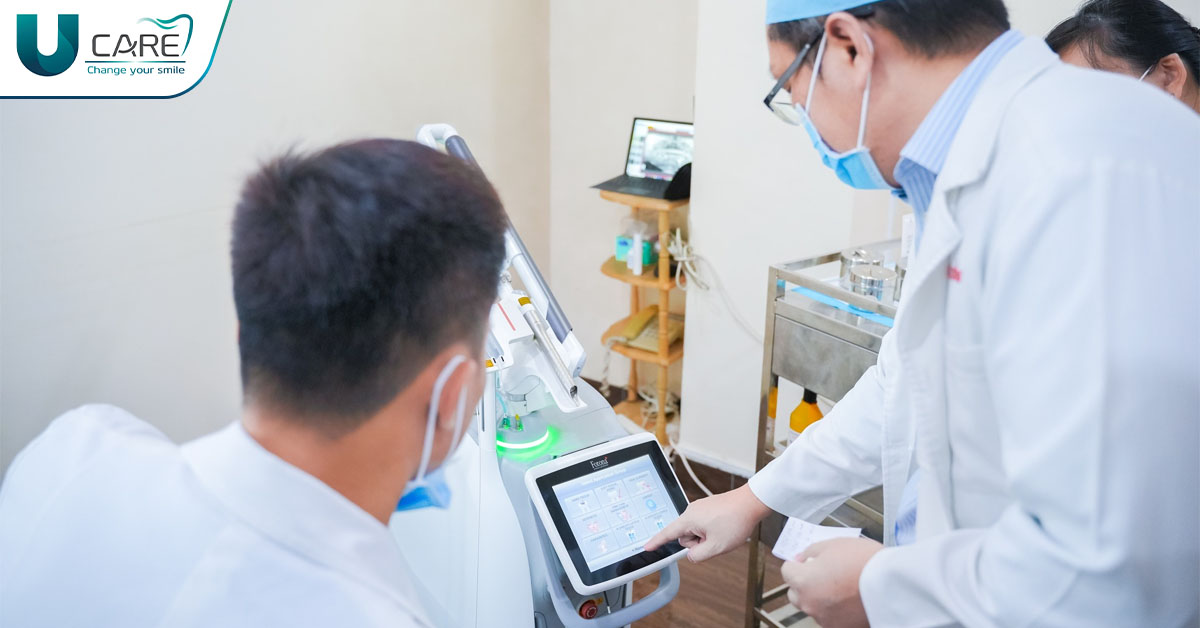 bac-si-thao-tac-may-laser